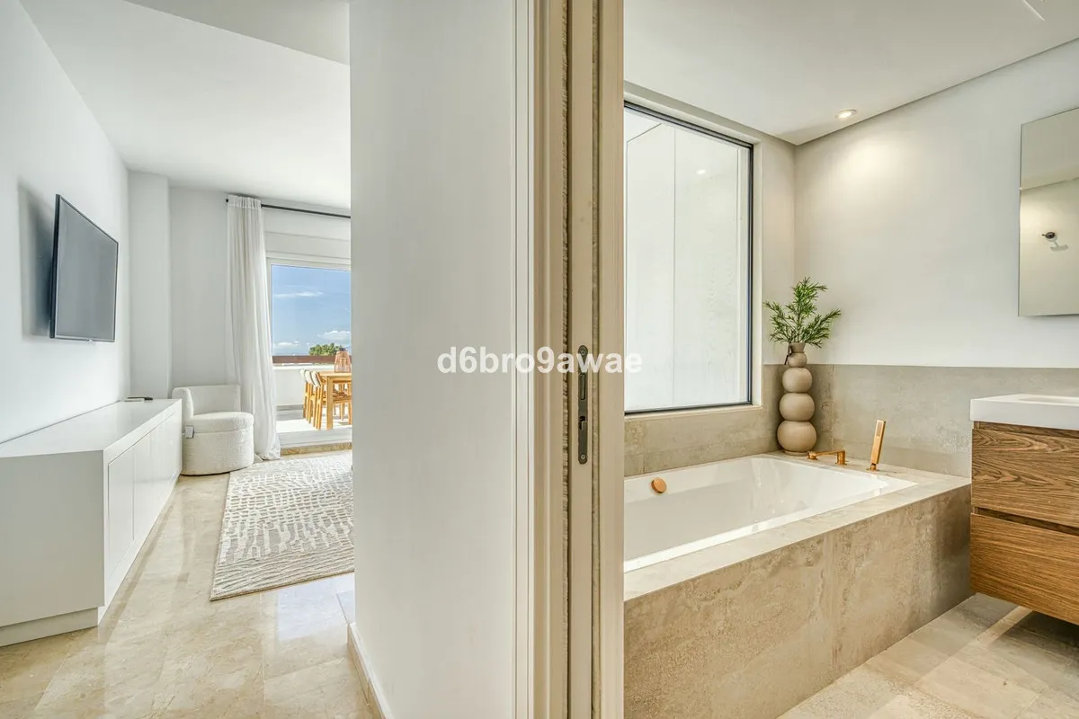 8f473e60-0667-4123-a094-758463f7c94b