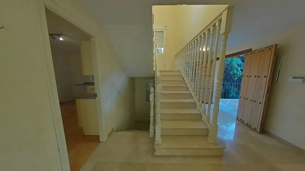 3bbe7f82-ee65-455e-aa42-e3e865ce2ad5