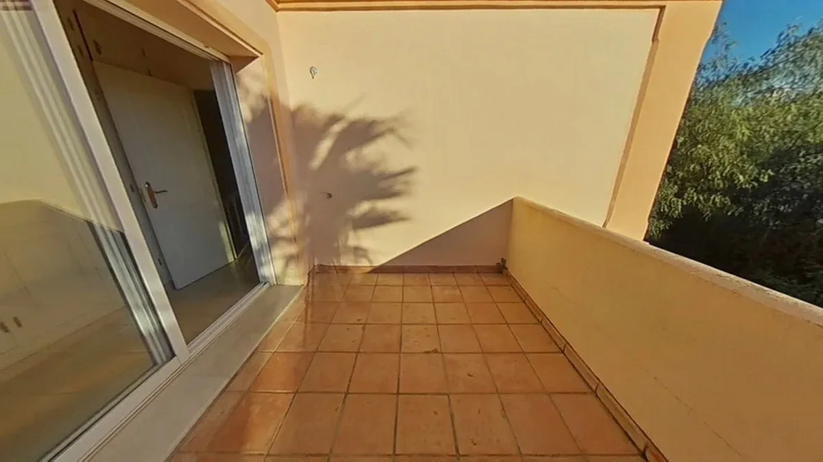 83642128-afce-4880-8e62-141a4c76da63