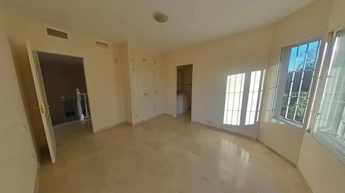 b82b2c2c-2c2a-4ecb-b2b2-e9742e6c826e