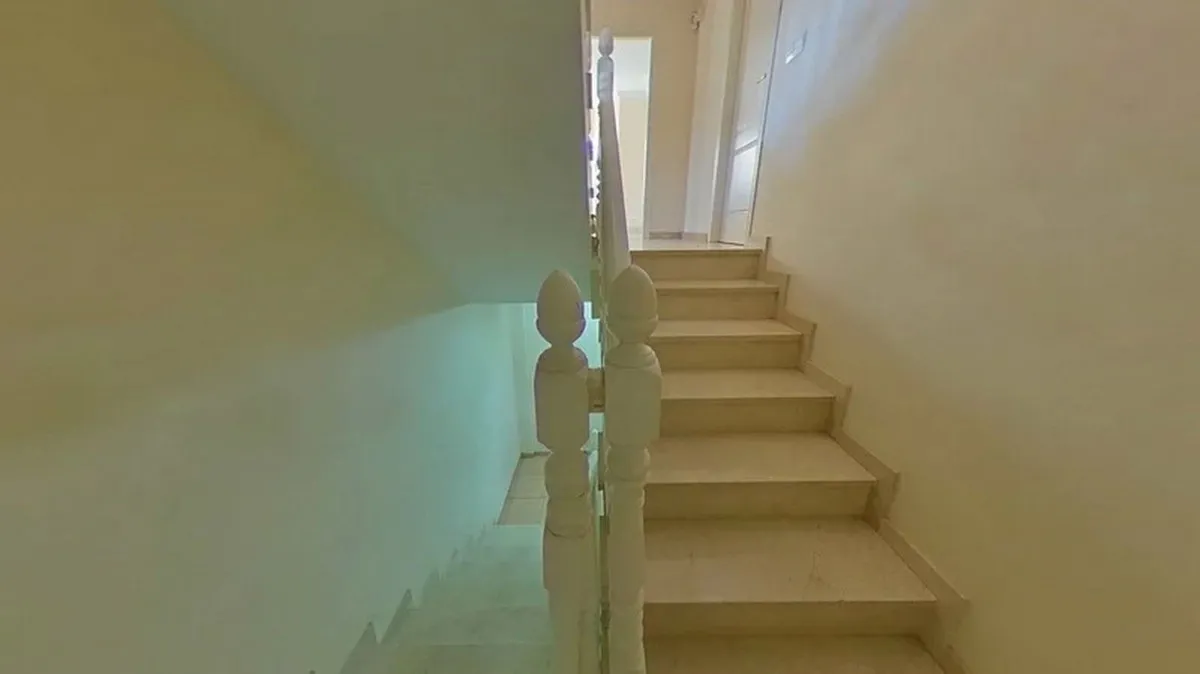 e075a3da-4c2f-4c53-8804-9c4a3a2ce1bf