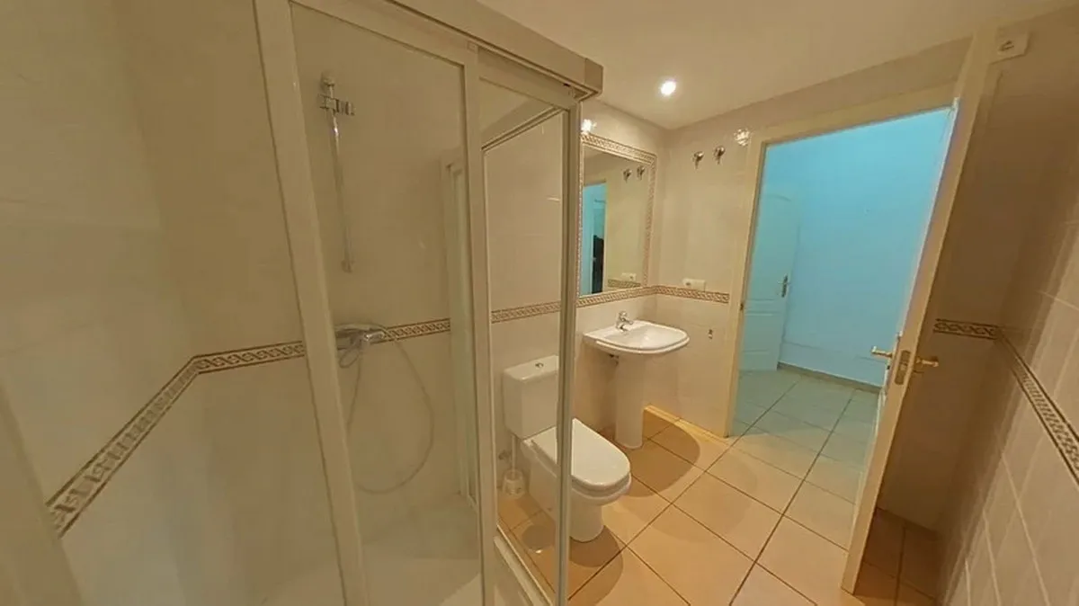 fce9a6a7-e0c0-4f72-8410-530d2b7f95f6