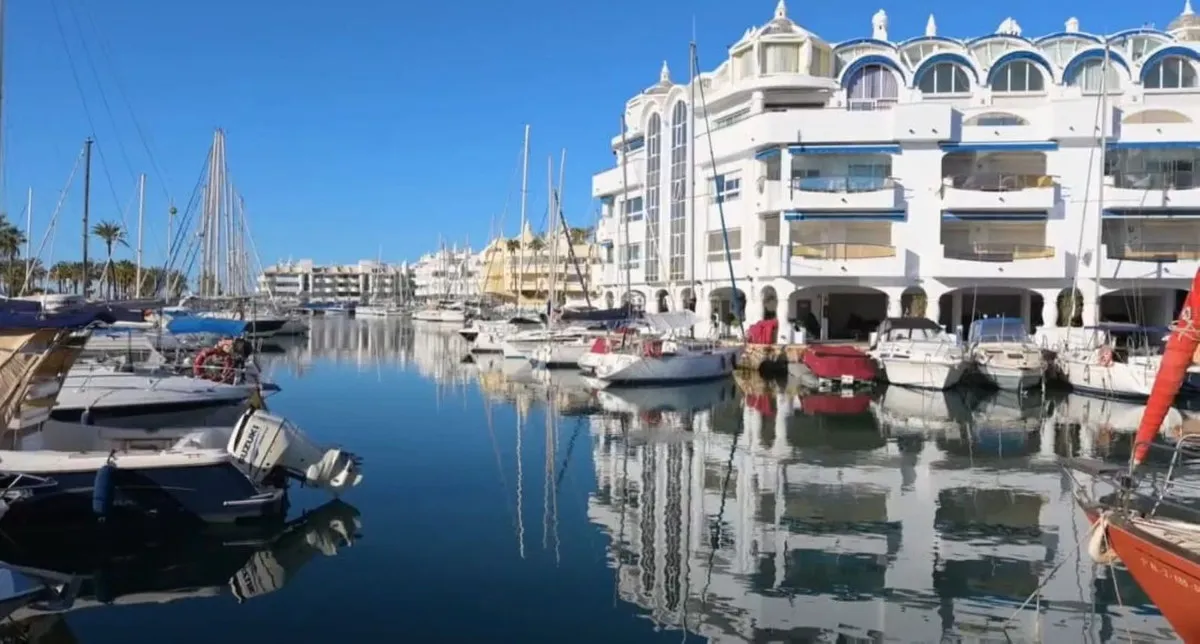 38402031-62f5-44e6-8948-f99ffe7fde03