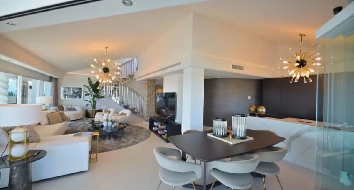 731a93b6-82d0-45e2-b323-e94388deb29f