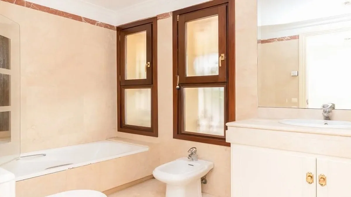 33d12d48-9b07-4a5e-82ce-ab1fe72ebf4c