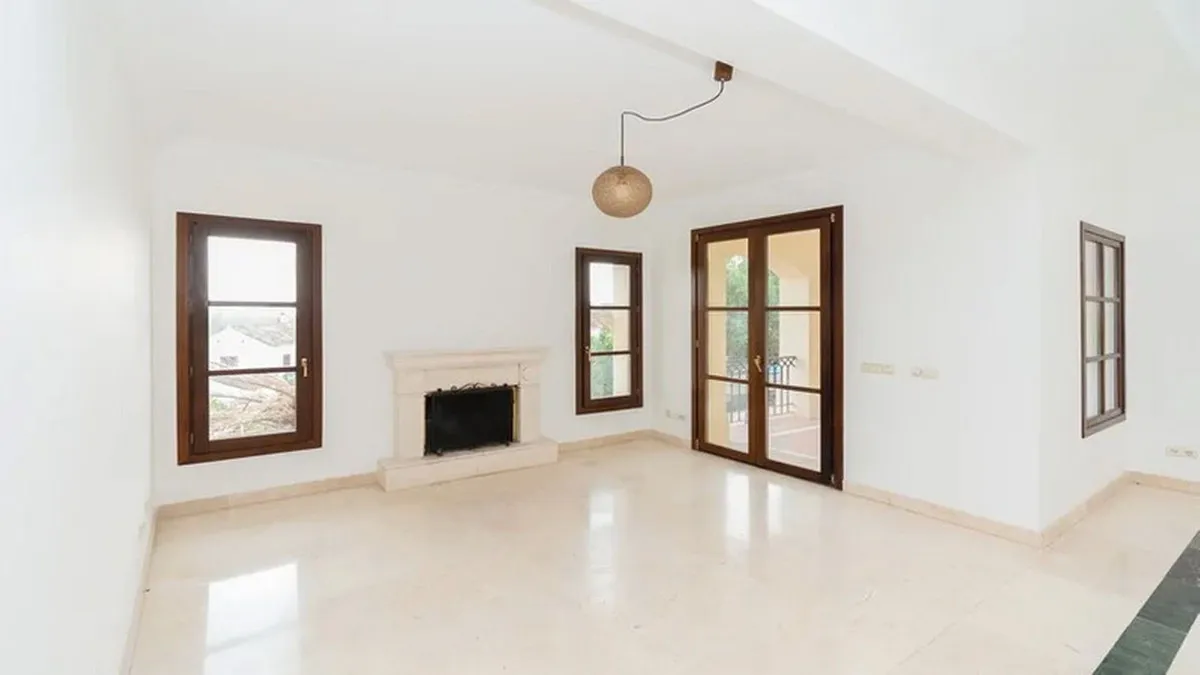 454a3503-d000-4178-8846-2489a004935c