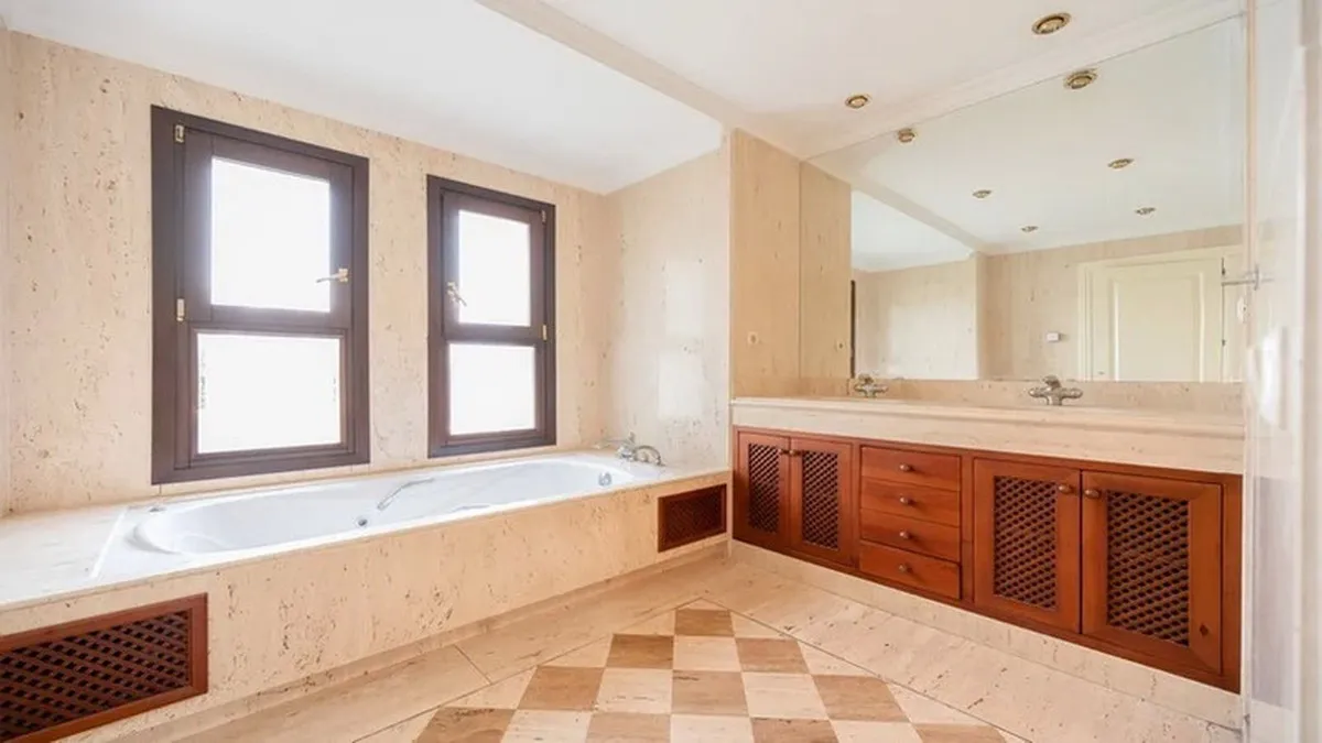 d04c6a97-be91-41aa-80fb-51a28f686981