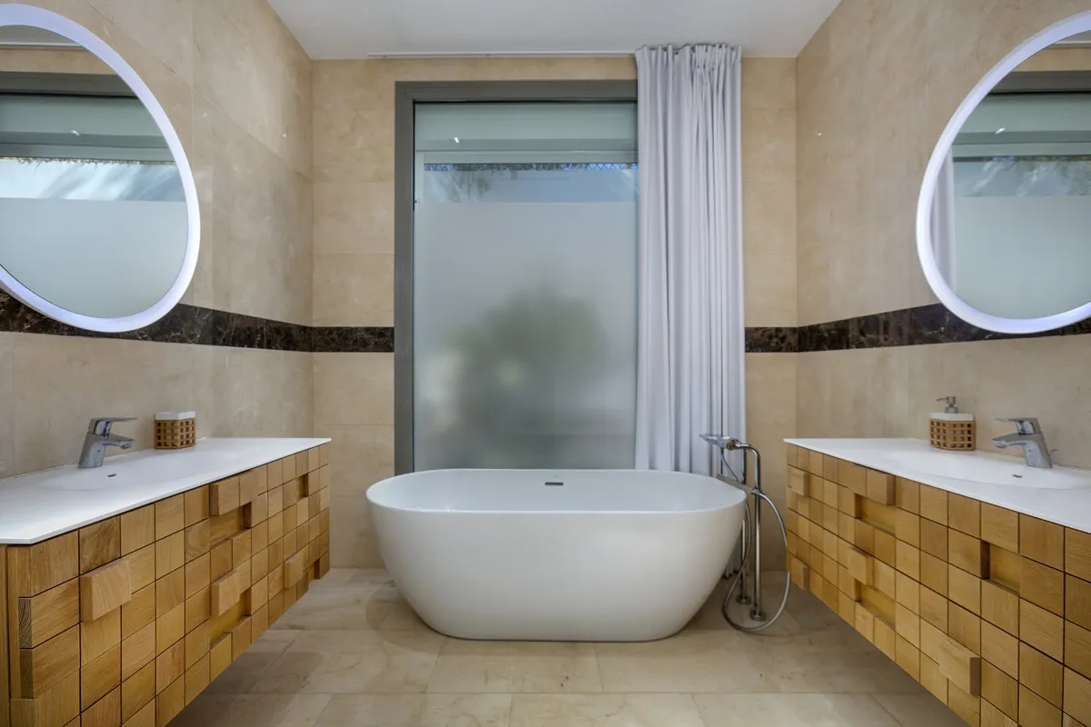 1f3a5d08-b29c-4b73-8b17-9f7c65caf9f3