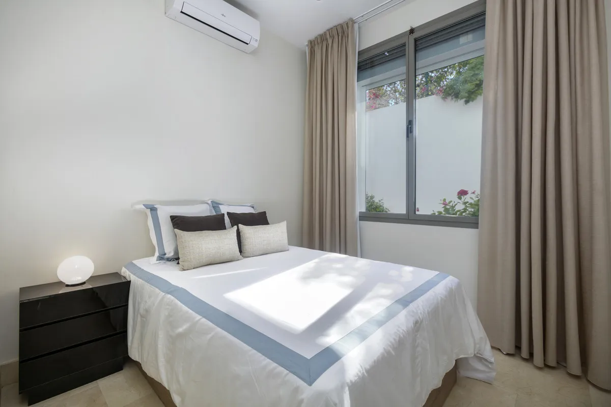 2b02cd4f-a9f3-4bb2-b030-b38cf8f398ec