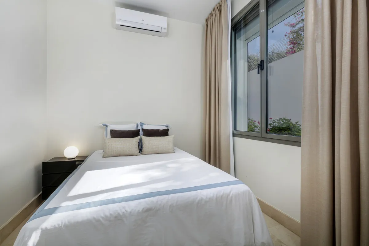 8fa812c0-c723-4f91-92d0-0cb859bf3735