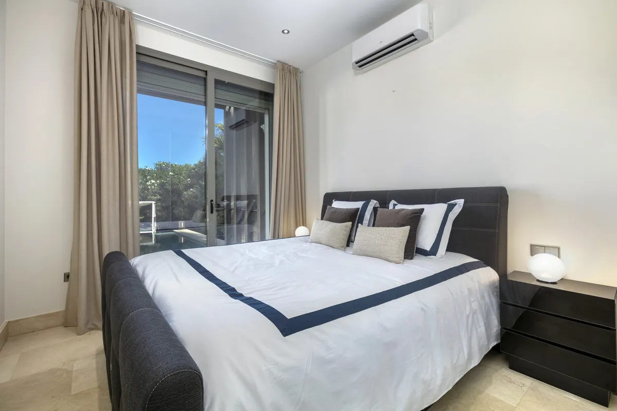 d0939dbb-24a9-4535-86cb-3e1ed4c928d6