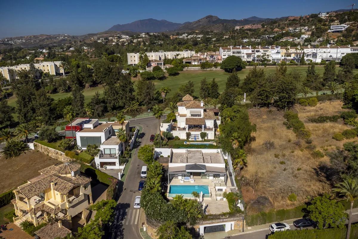 d0bee9f7-7955-48e5-9926-22ef1d14dcb3