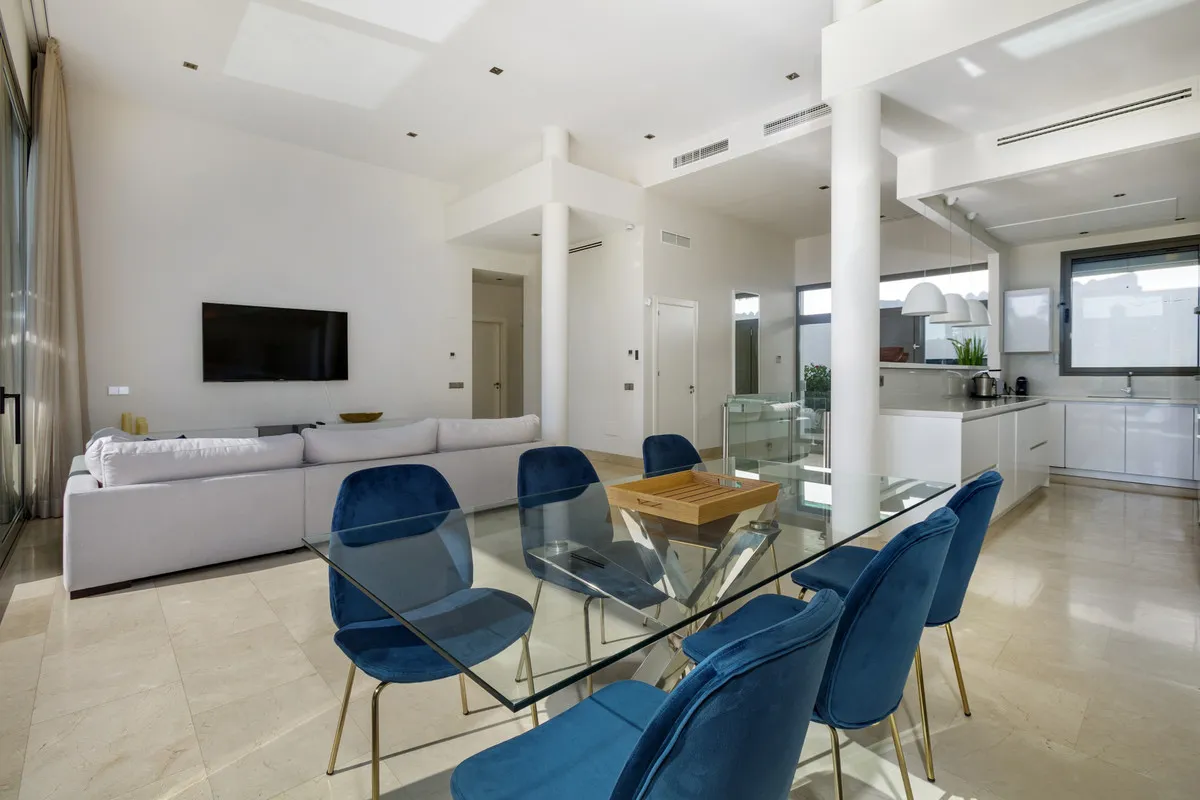 e0d2d87a-534a-4117-88d1-a570b46e521f