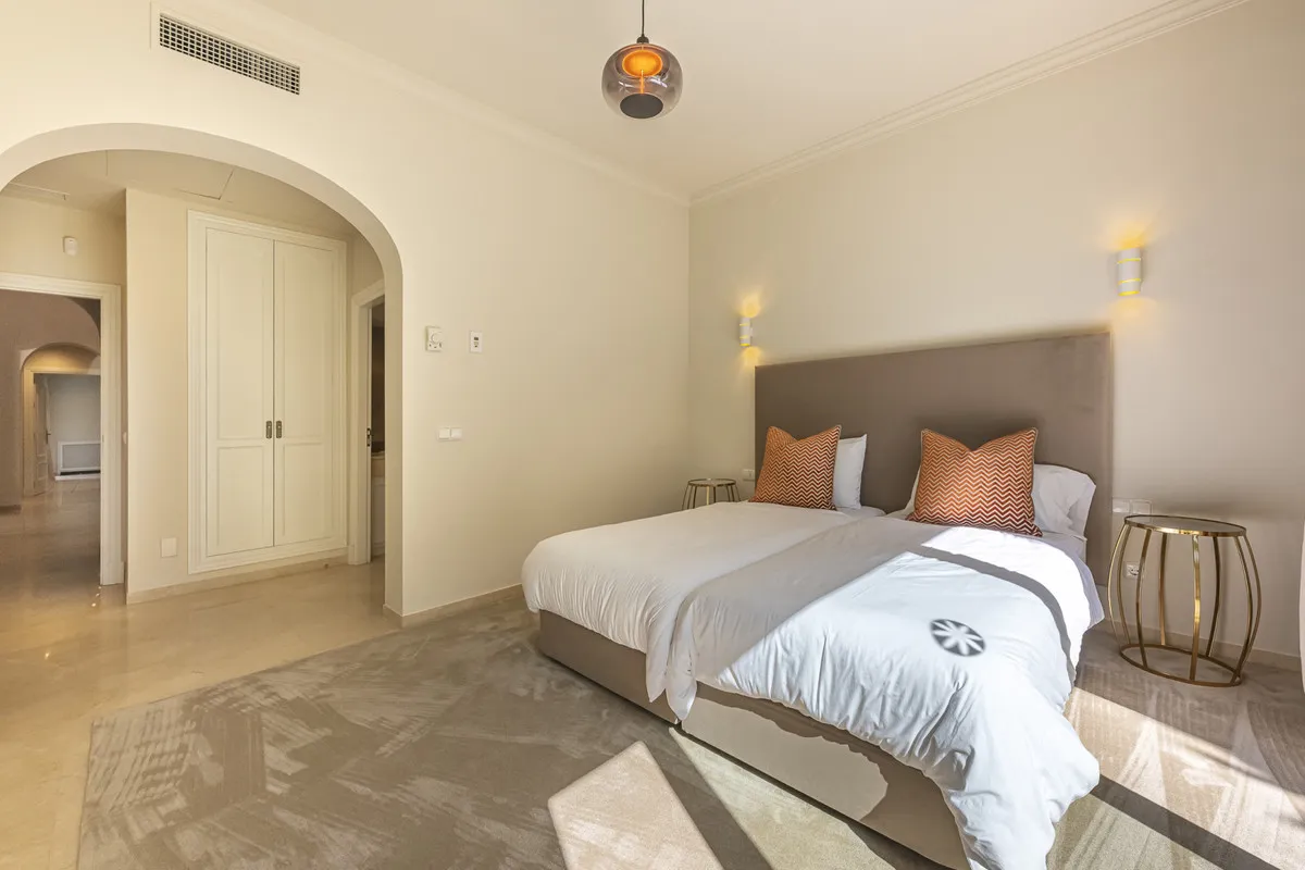 6ca5668e-5b08-438c-a810-dcf4f629a9f7