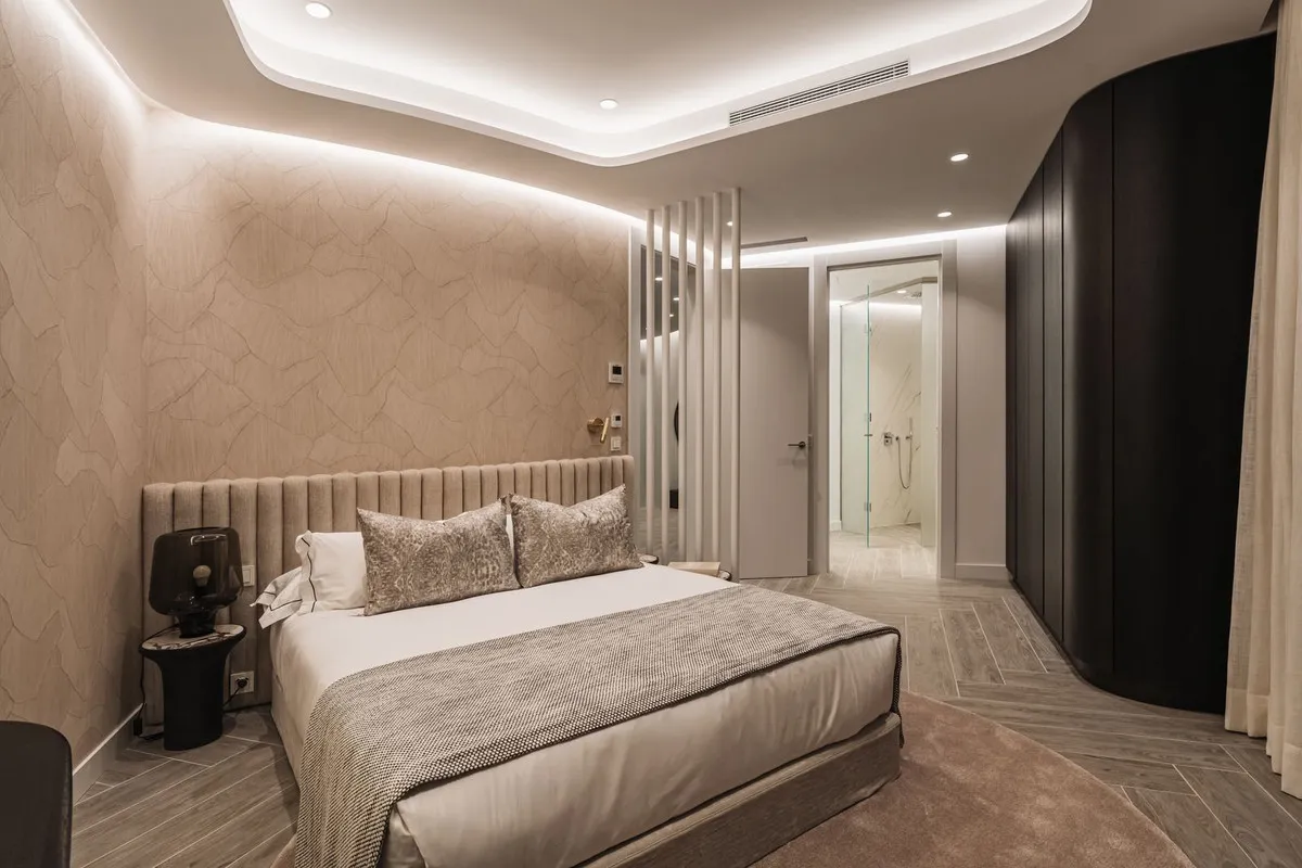 ef23fe07-5c28-4d20-be97-e5005b44b513