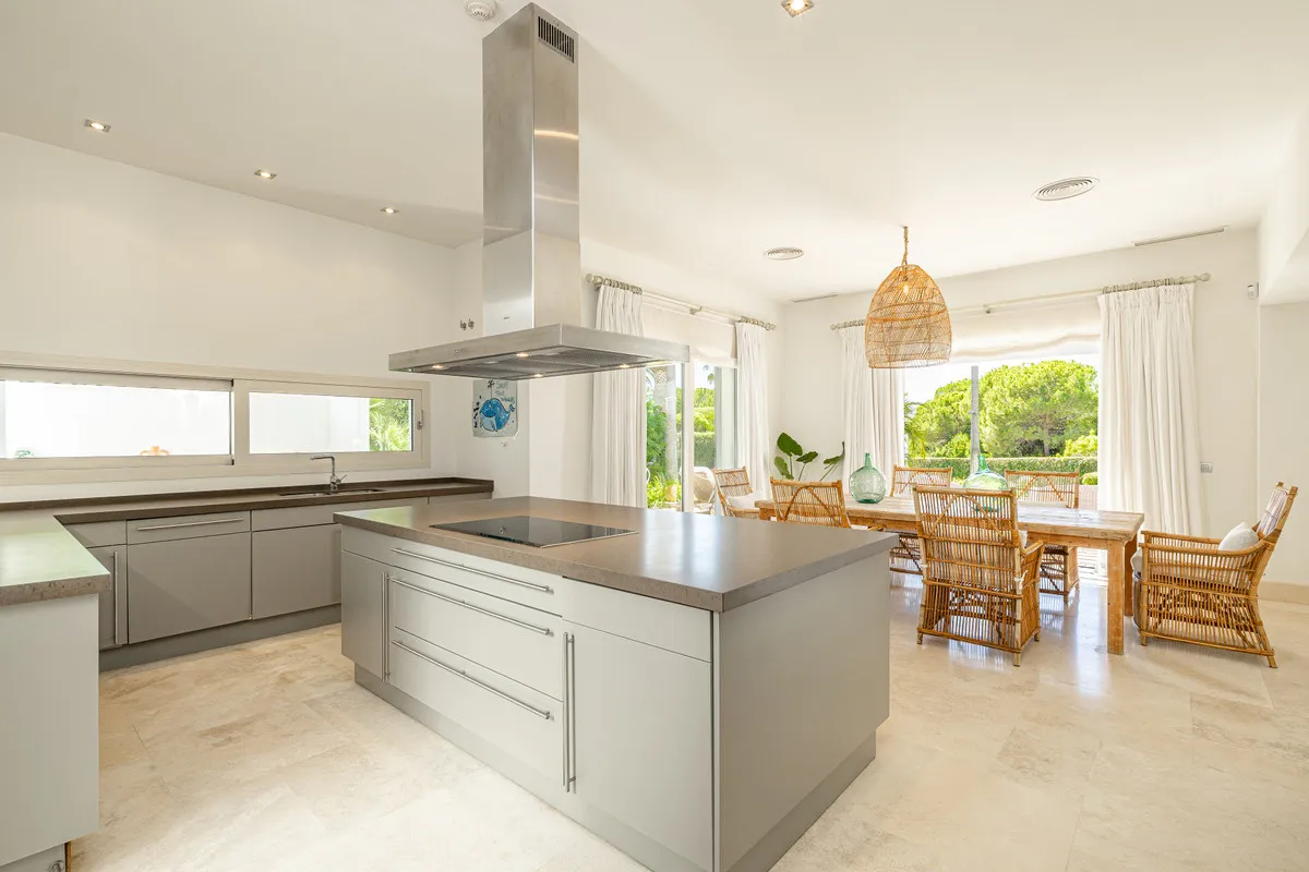 a1732d78-1be0-4ed0-987f-f8f8b308c28b