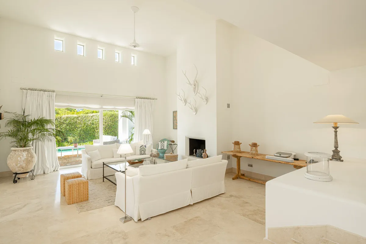 aed70e35-dc7f-4f91-b366-da3aac853c23