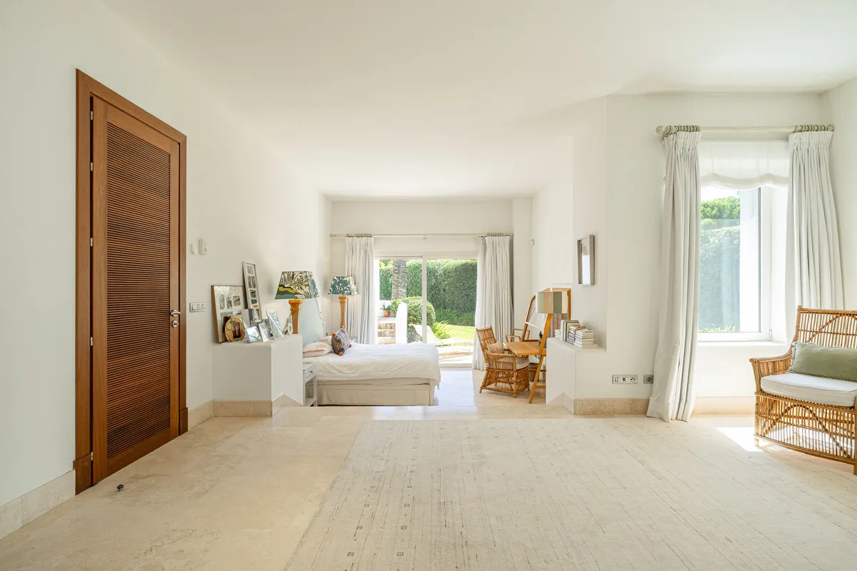 f719c6d6-5f30-446e-8c26-7a0a564c1e9c