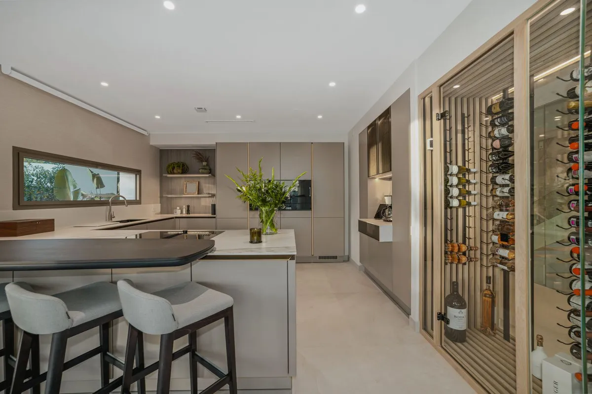 0cb1411e-7a75-4070-b5b2-db7f7766cc65