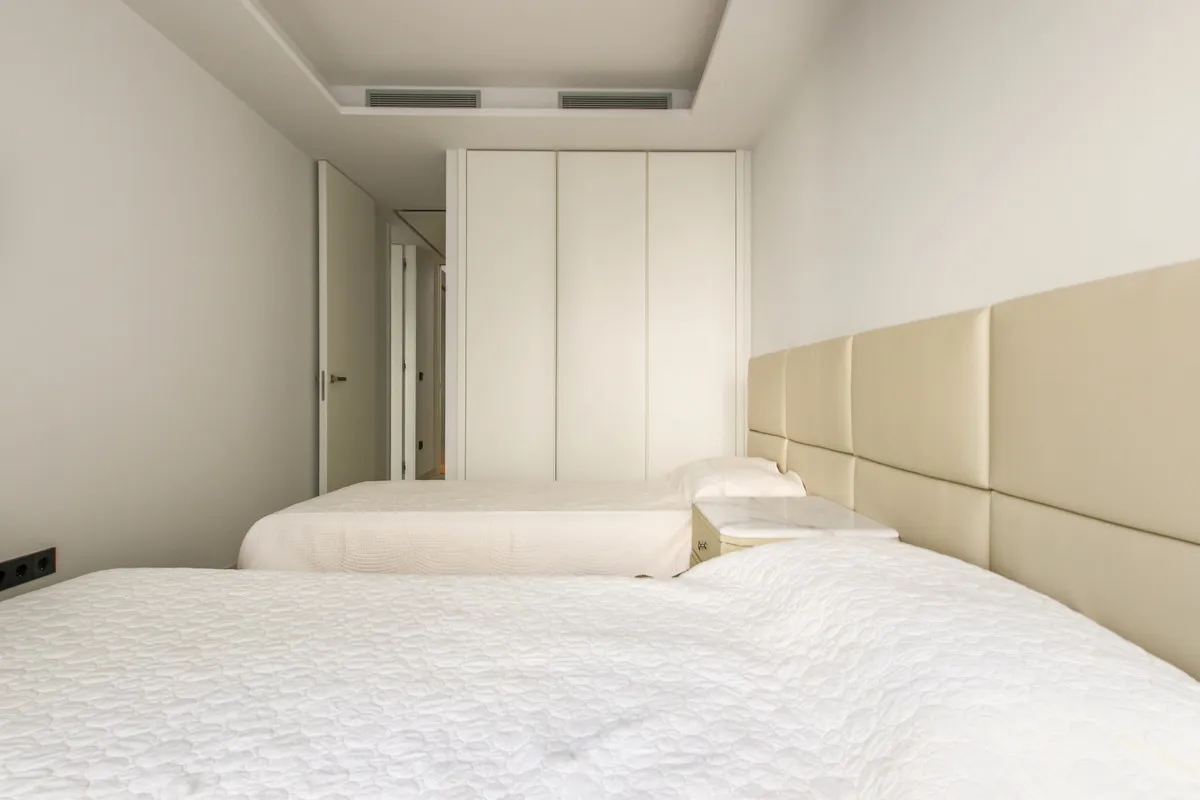 847b8916-7d42-469d-b20e-ac42de99ee21