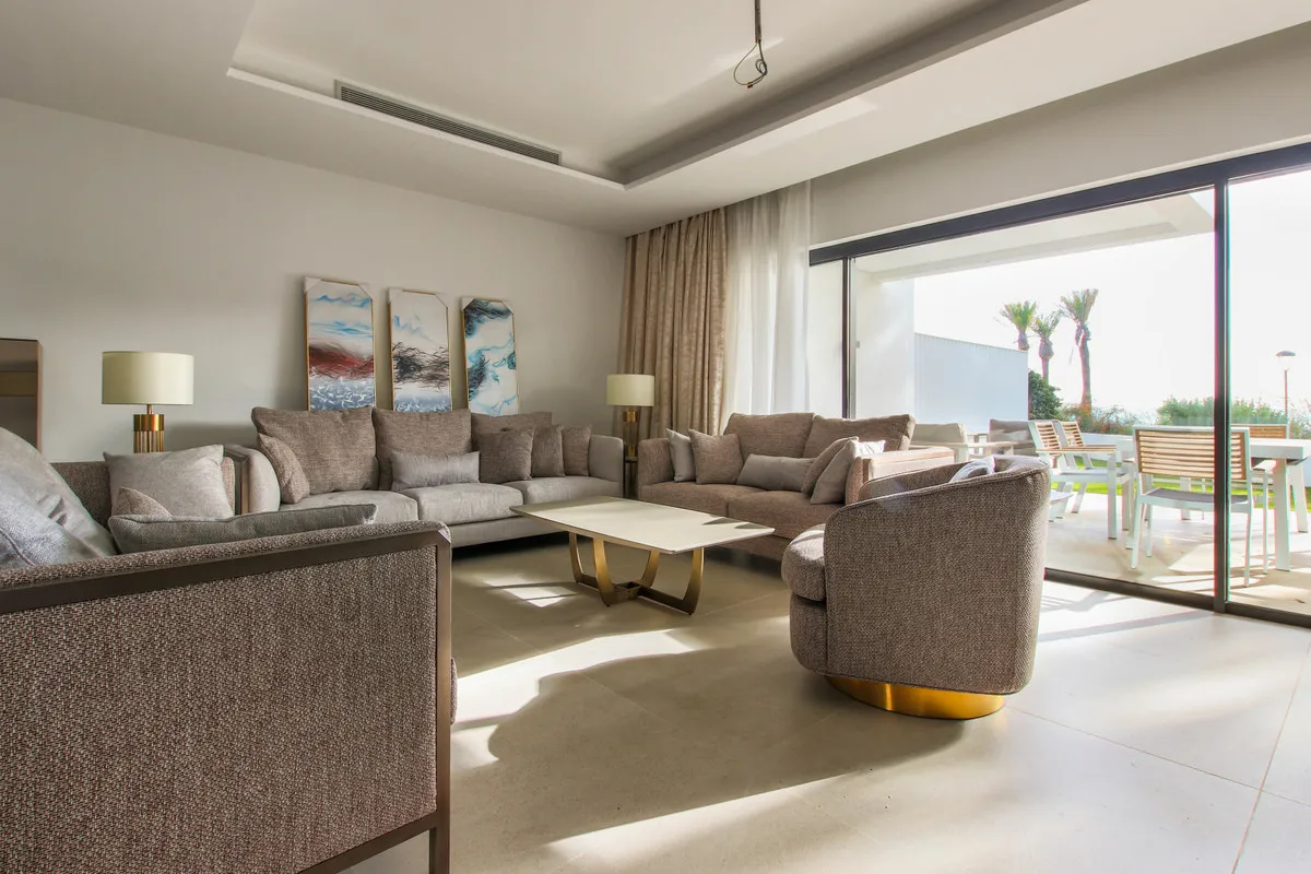 ab5d9ce2-cb60-4a5b-bace-ef884727dc1c