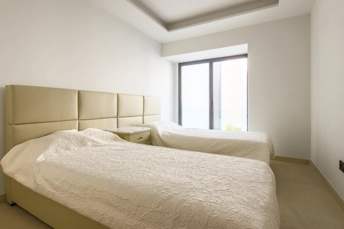 ff83ac23-83e2-49c3-bbb6-ff39a3c51b4a