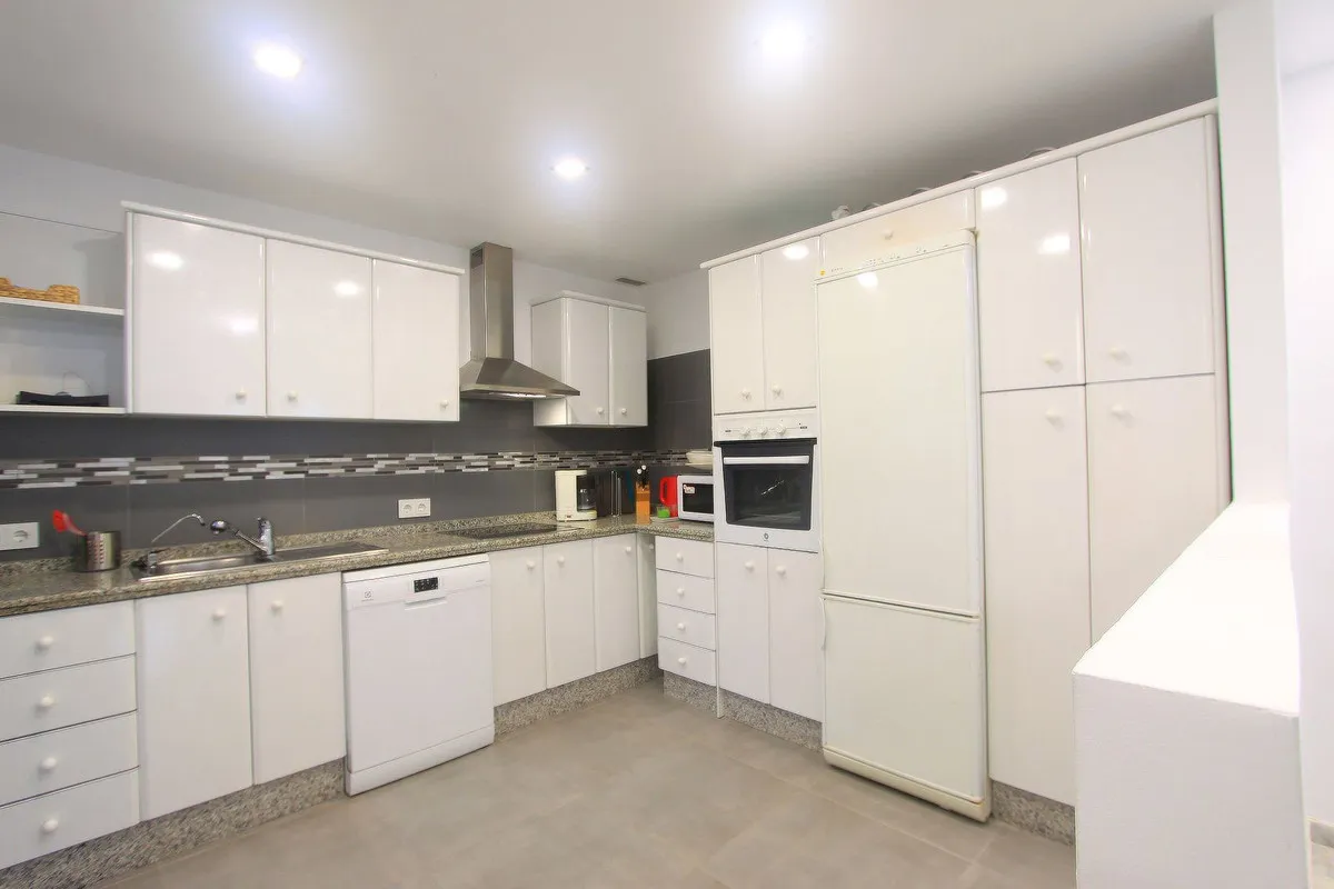 c9b04e66-cb80-4acd-88bc-16965179f0f0