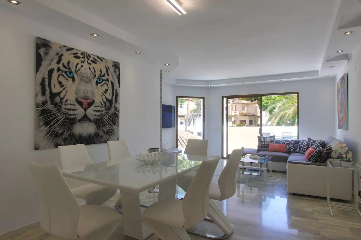 e2c23408-d615-491e-953e-484ae19e5936