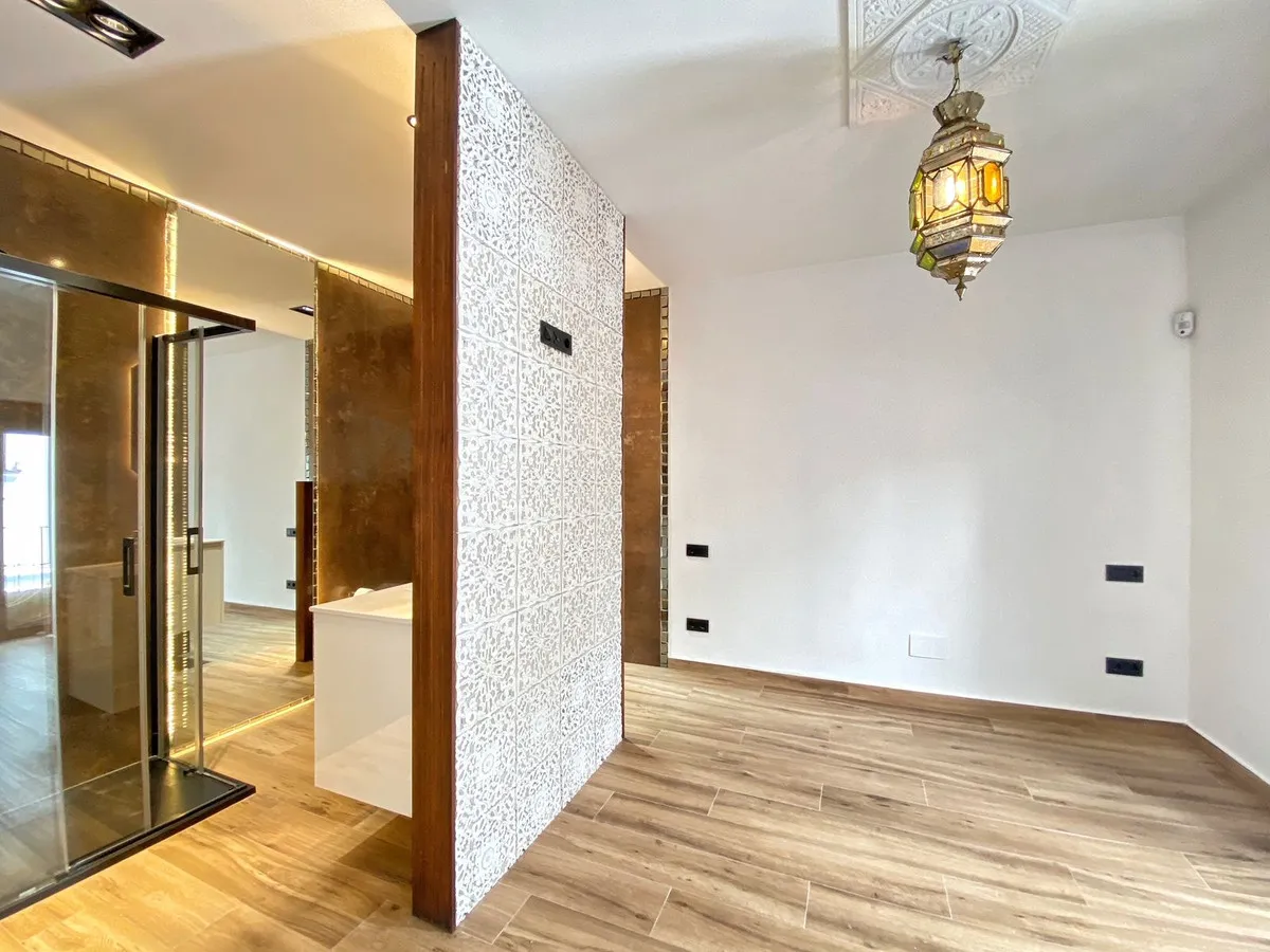 55453043-25b1-4985-8478-412e59fa2b44