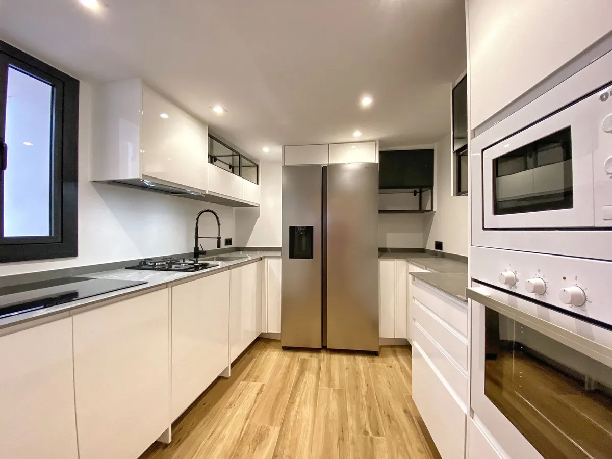 b22e4f33-4a38-43bd-a721-dd2447dc2b39