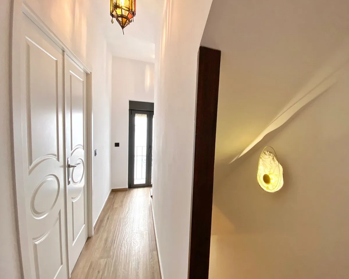 c4bc5478-1c4b-43e6-badb-35c50ca4fba4