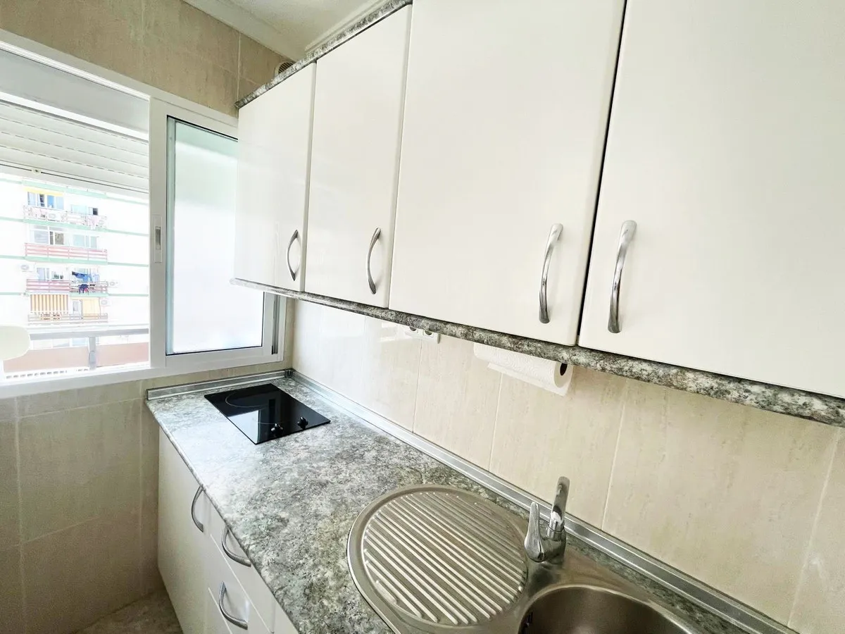 ad87c9fb-59fc-47f3-85de-404699687f44