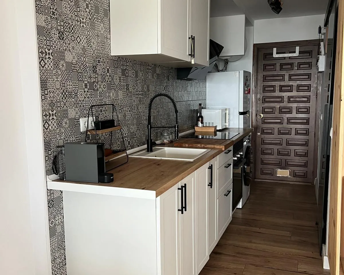 03ccd580-4968-4ccb-b524-1e4d582e2d1a