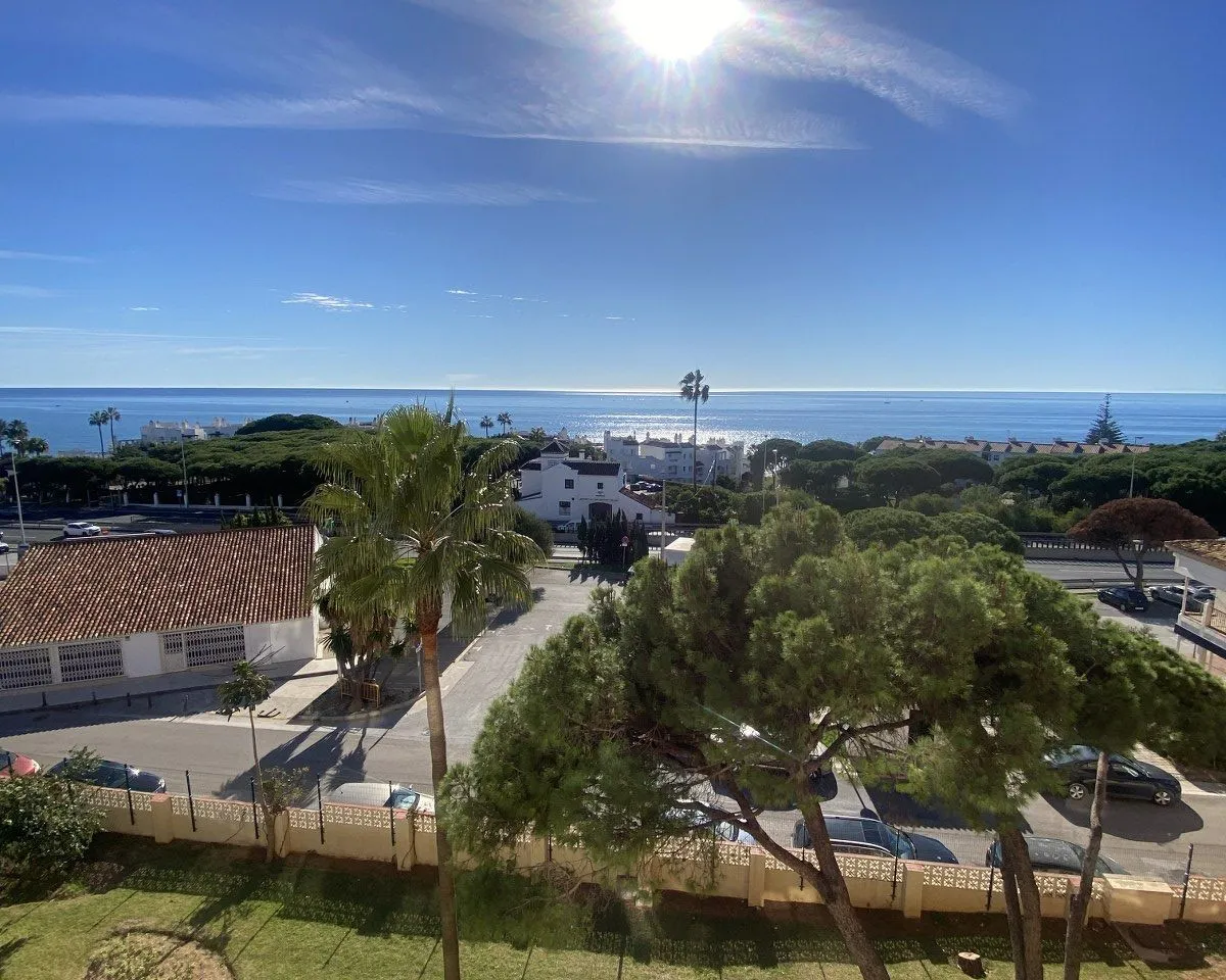 0fdcc024-66de-428b-9c07-93d77855d28b