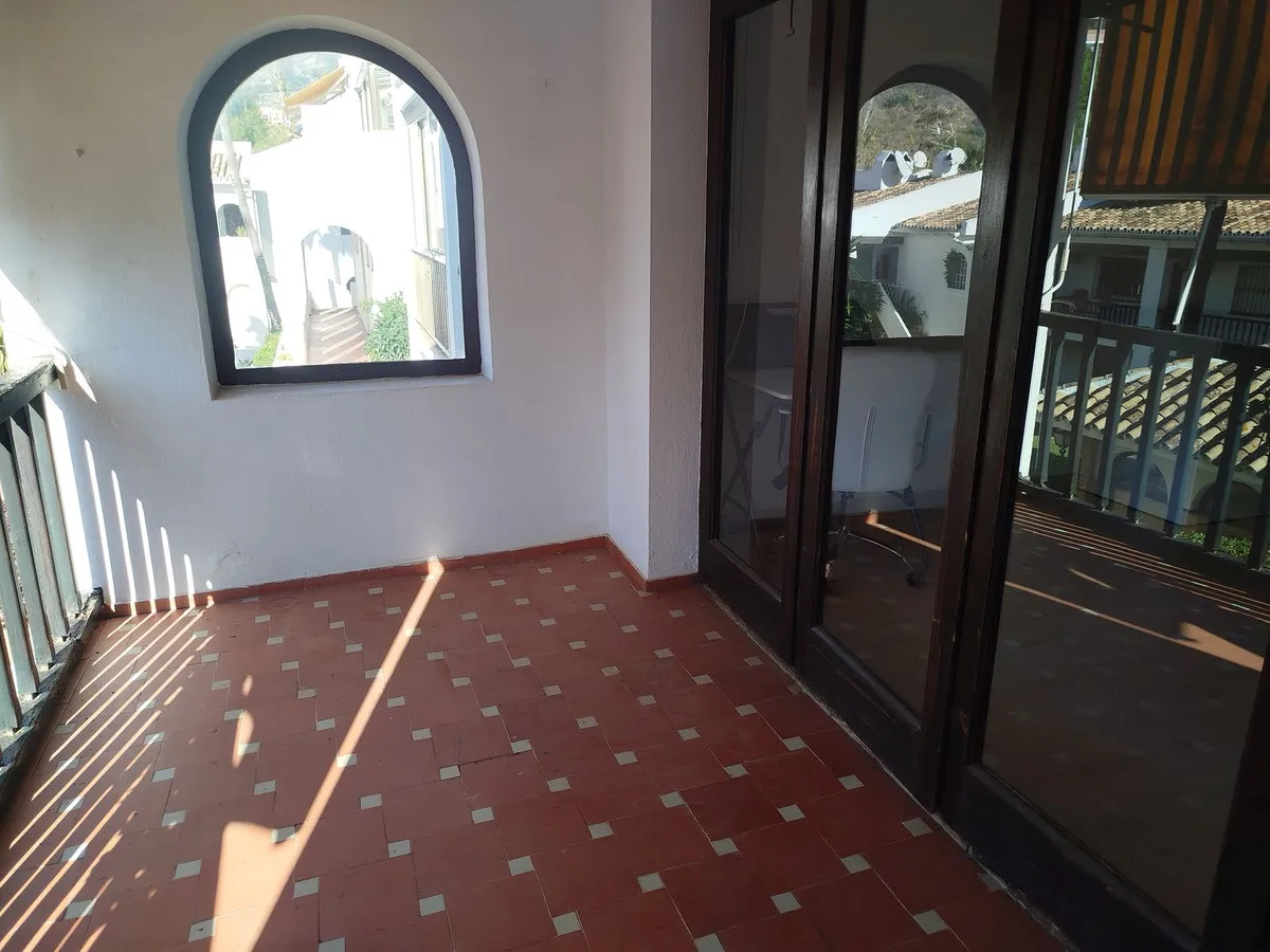 3b5baab5-0e40-49b7-803b-9b86a27e31cb