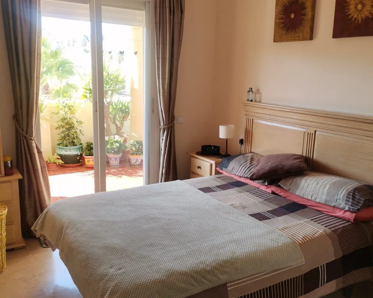 65fe04e9-b846-439b-b261-564534c40c02