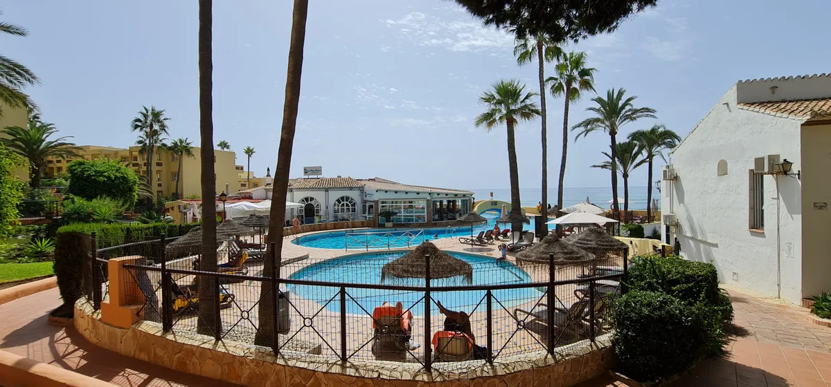 4bb9b3be-eaf7-42cf-8e9e-3518d3e8def4