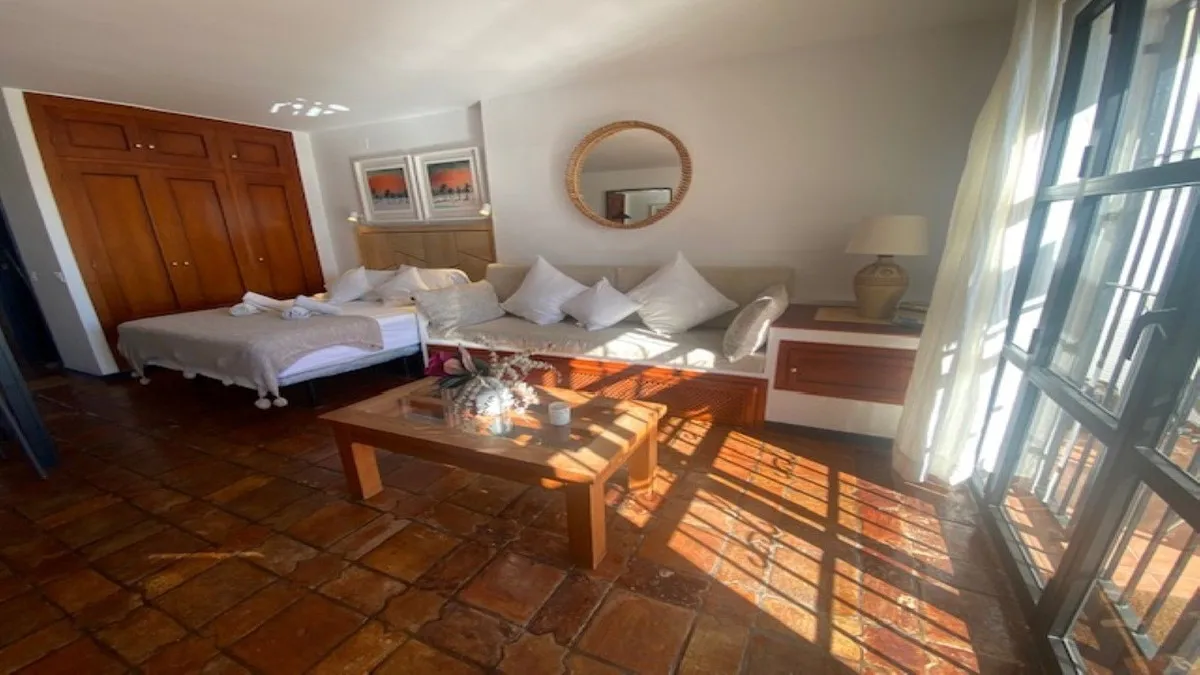 4dda0b33-bce1-4f8f-ac83-15883abc0149