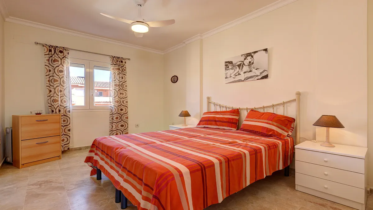 d8815893-d6dc-4a8b-b00f-b95898fd2e5d