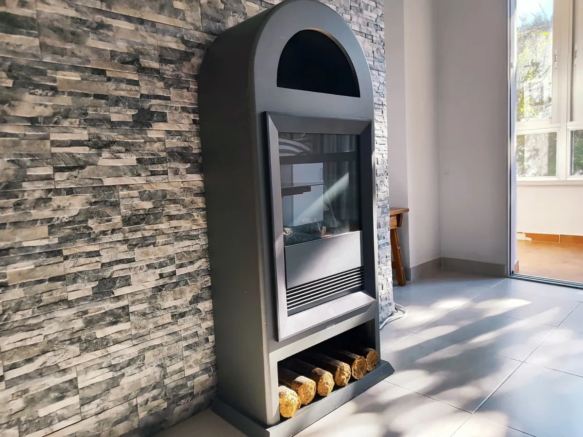 03c3c840-c53d-456d-a008-8e29fc1ba488