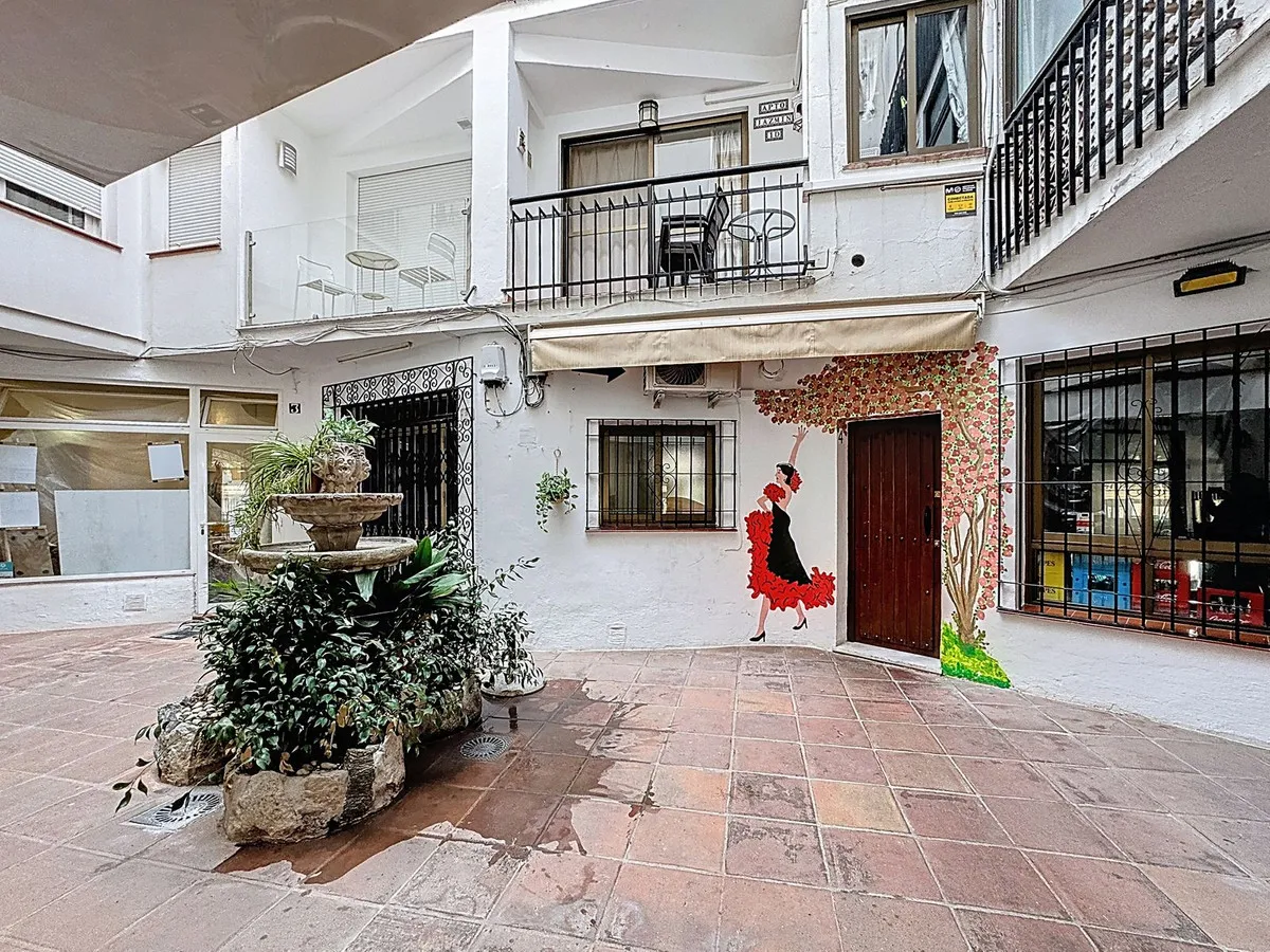 c1d7b4fd-b6d0-4168-9dda-24edf596f176