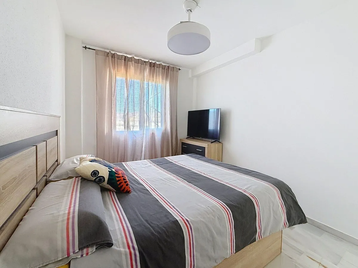 f0494ff3-0e6d-4c42-8524-6dfb6fd6ad05