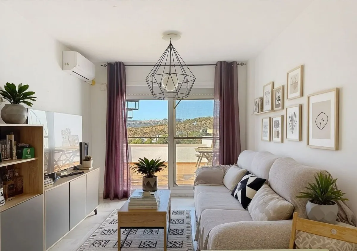 f287d9a4-d713-44e3-80c0-7d655b25e6d9