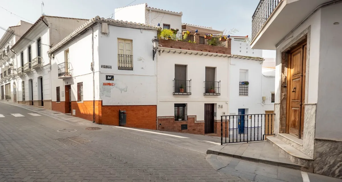 c4f726ff-9cbd-4705-84fd-d98efa8342c0