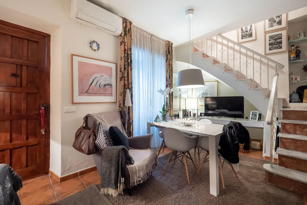 f757fa5c-347e-40c5-b40a-3d4b60154e98