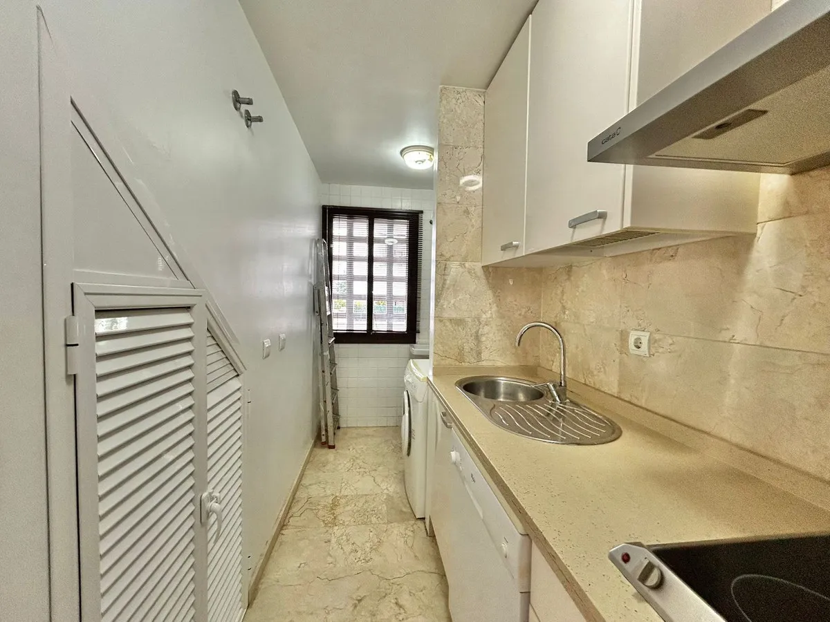 a7a7558a-ccfb-4261-bc65-aed1d452e64f