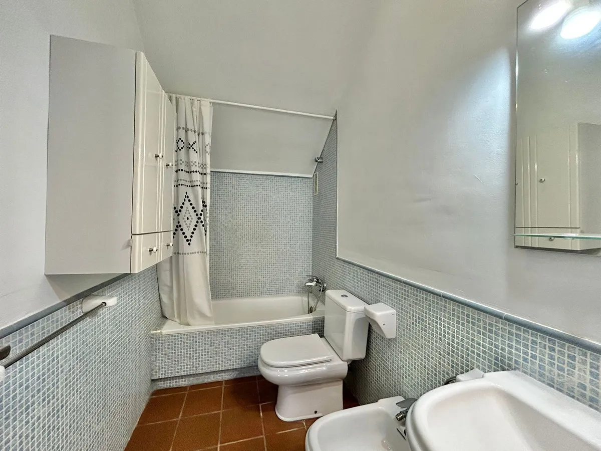 e3af2d41-9713-4372-bf63-1b9820648b96