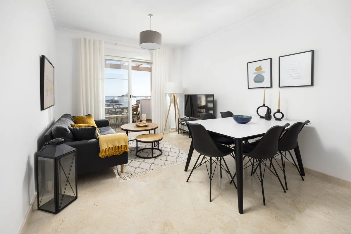 91dd81d9-f722-49fc-baa4-45cd4b52e341