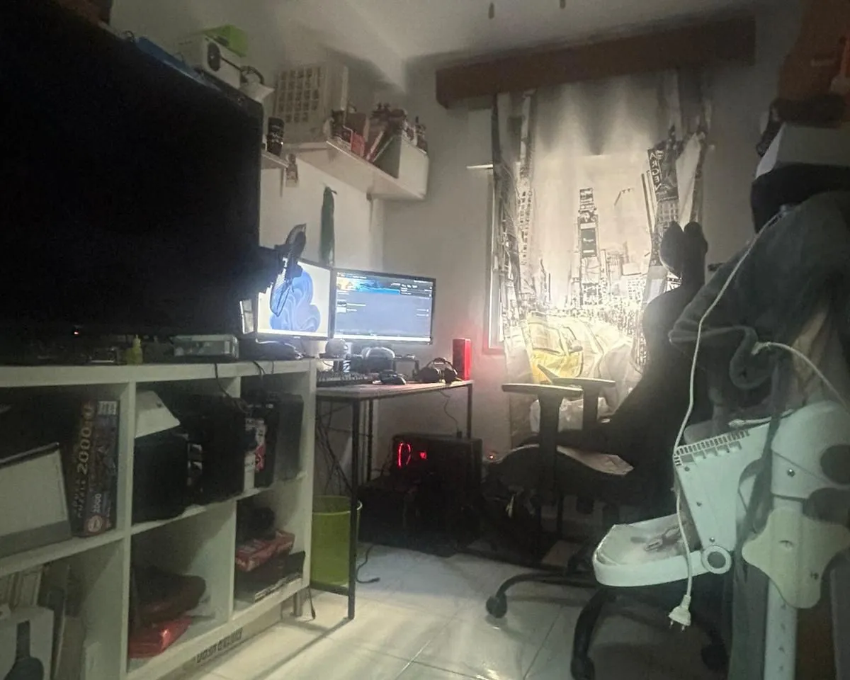 4f37e498-213e-4d66-ab51-8ac99e170223