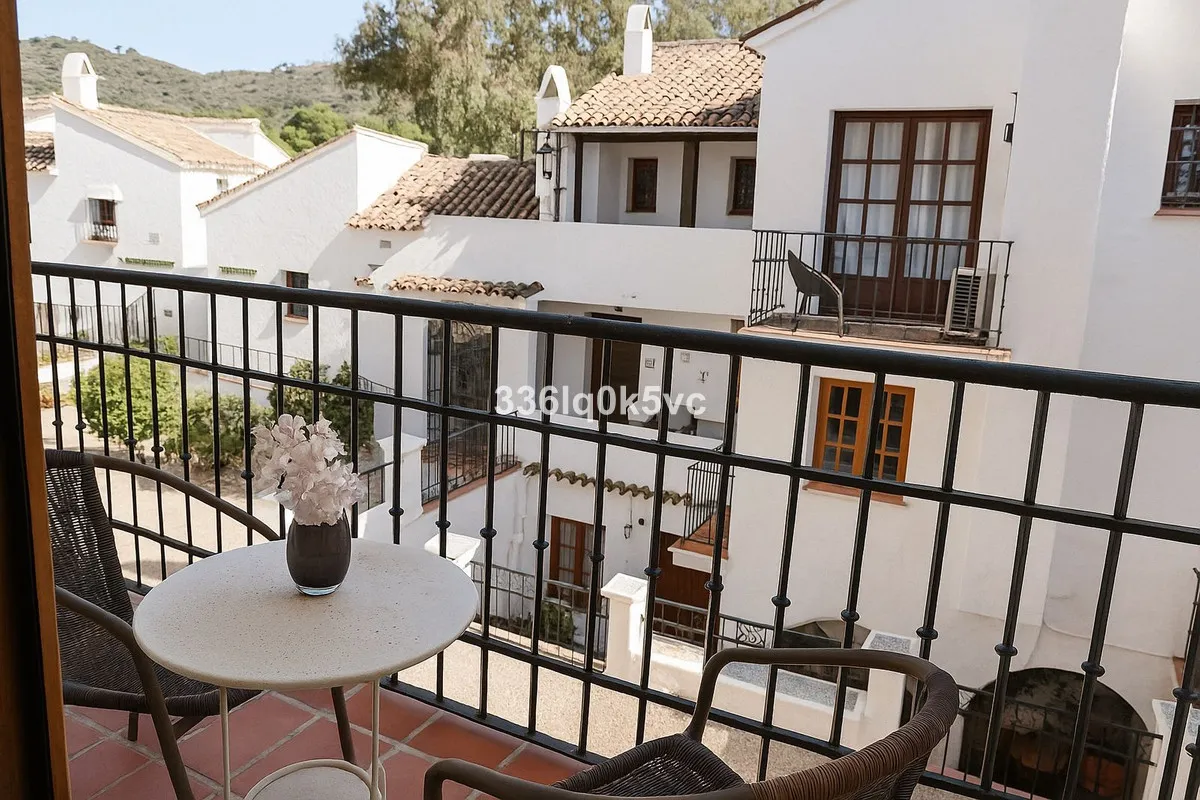 Charming Duplex in La Pacheca, Benahavís